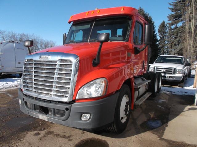 2013 FREIGHTLINER CASCADIA T/A 5TH WHEEL TRUCK